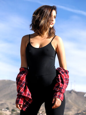 Alejandra Cobos On Rim Road