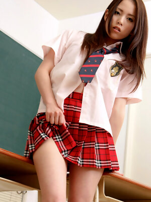 Nanami Kuroki Asian in sexy school uniform is naughty in class